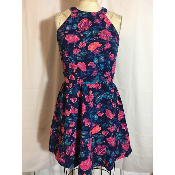 Pink Rose Dresses & Skirts - Floral printed dress